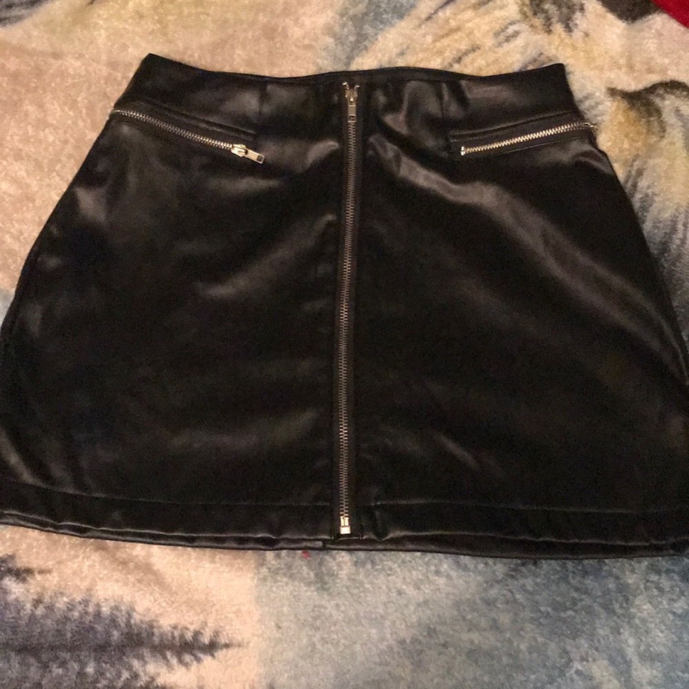 Back leather skirt